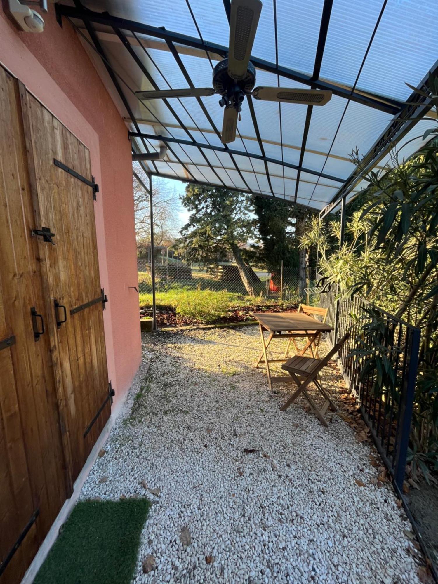 Studio Cosy Avec Climatisation Et Terrasse Malataverne Екстер'єр фото