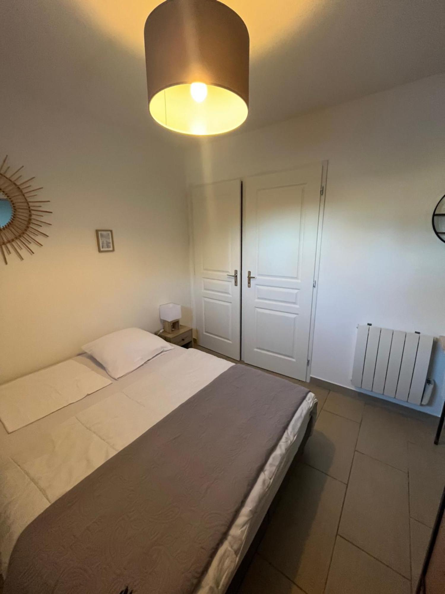 Studio Cosy Avec Climatisation Et Terrasse Malataverne Екстер'єр фото