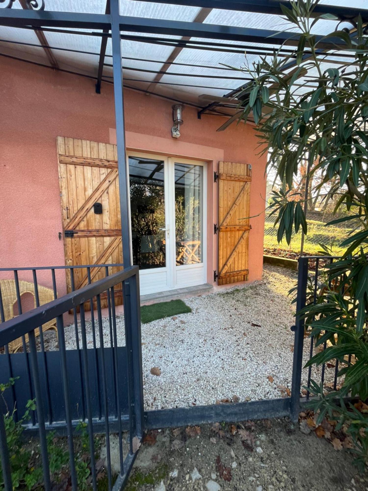 Studio Cosy Avec Climatisation Et Terrasse Malataverne Екстер'єр фото