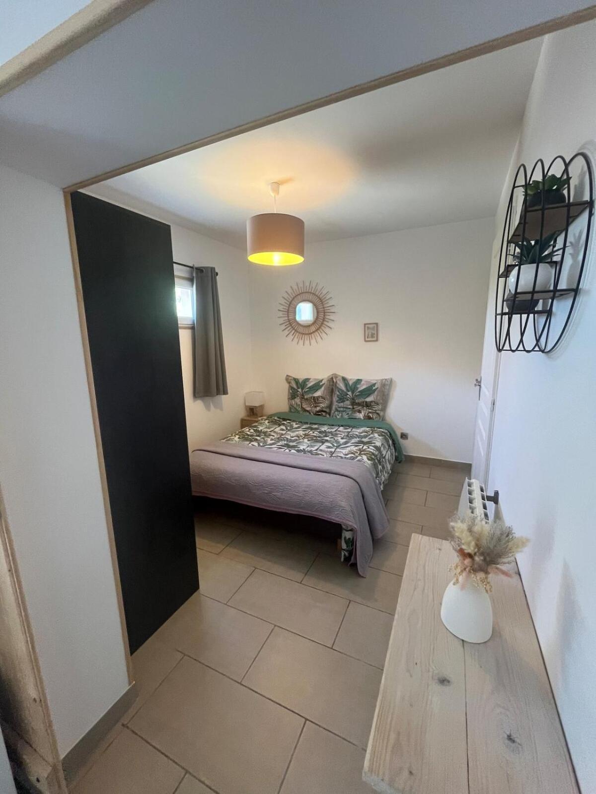 Studio Cosy Avec Climatisation Et Terrasse Malataverne Екстер'єр фото