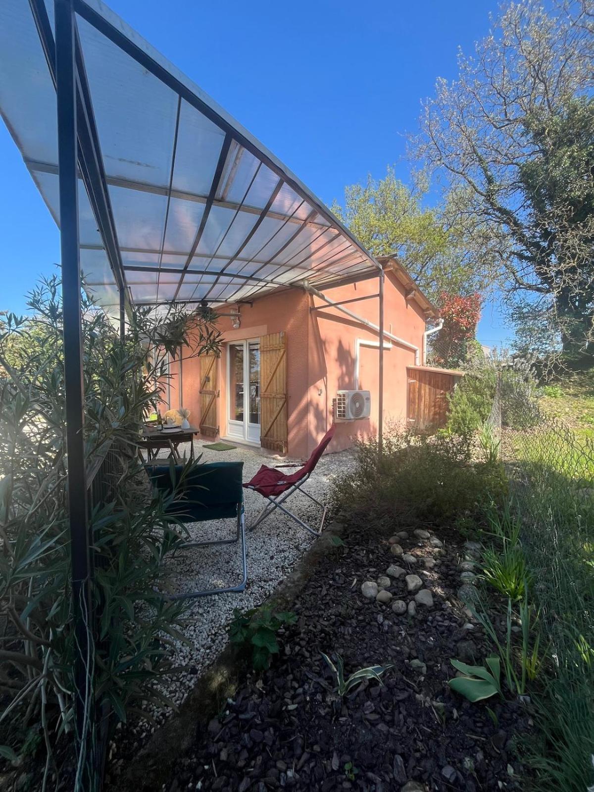 Studio Cosy Avec Climatisation Et Terrasse Malataverne Екстер'єр фото